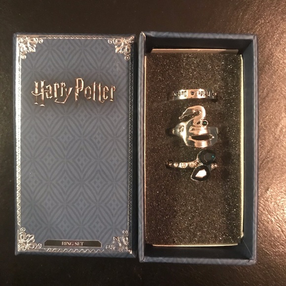 gucci slytherin ring